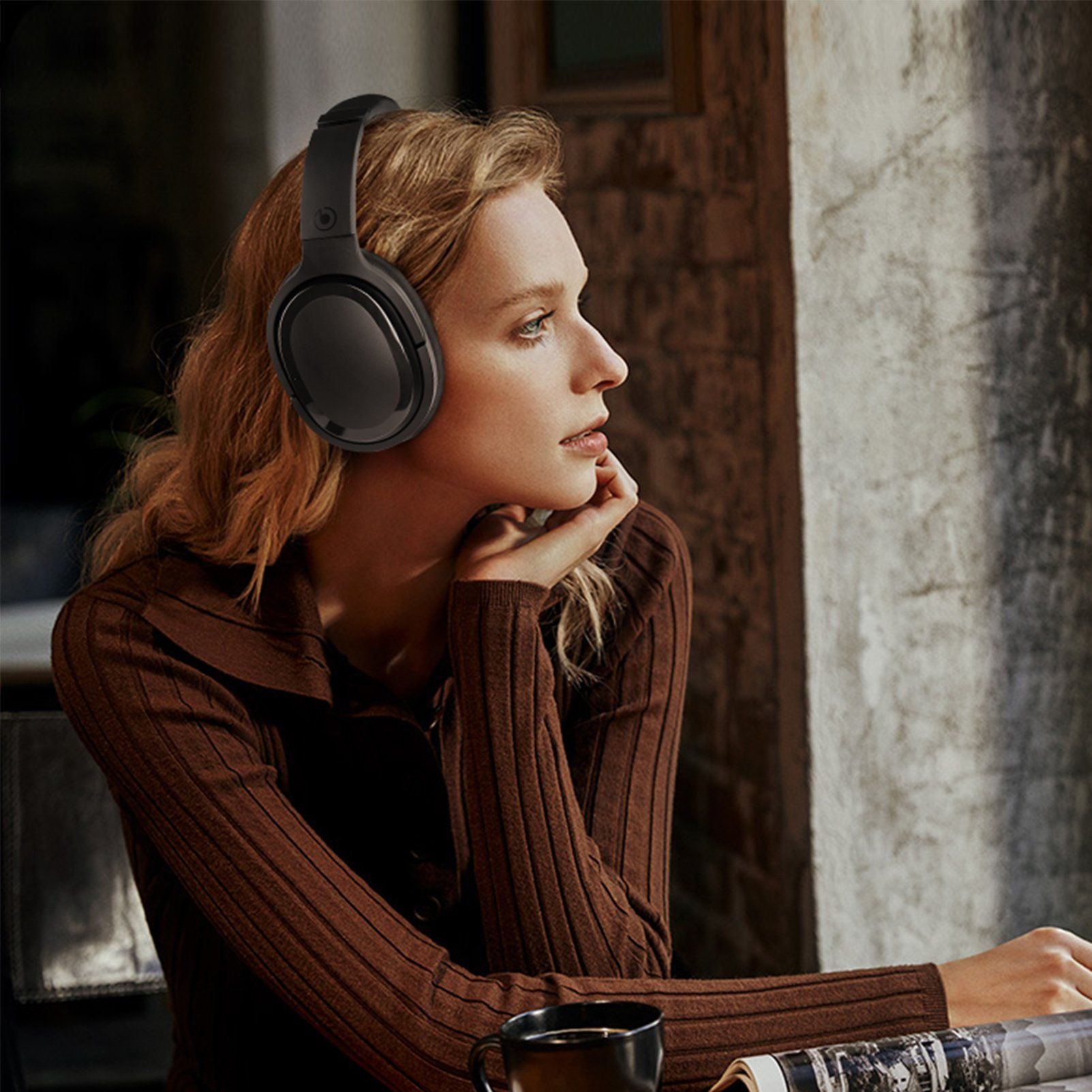 SE7D Hybrid Active Noise Cancelling Wireless Headphones With Case