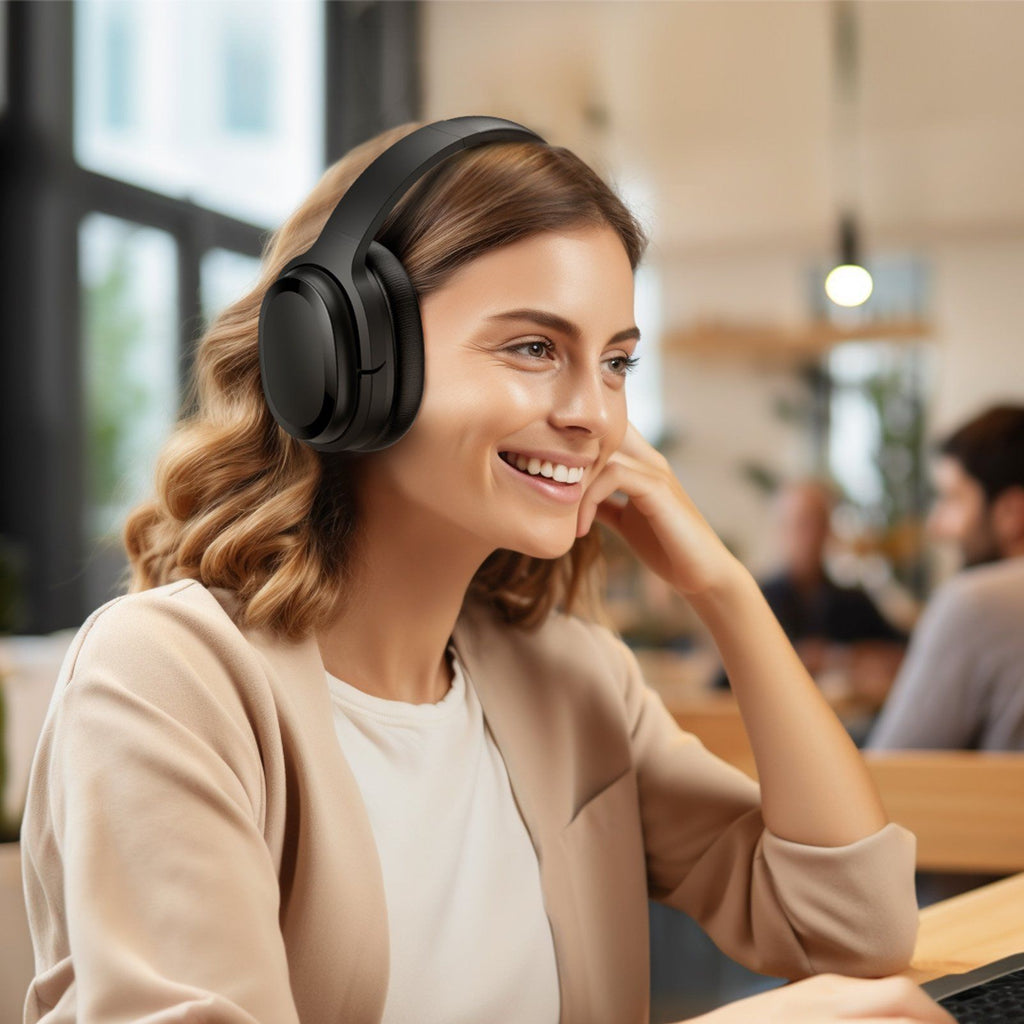 SE7D Hybrid Active Noise Cancelling Wireless Headphones With Case